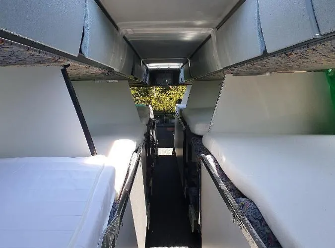 Hotel cápsula Kapsuly Sypialne Autokar Singli, Par, Ciekawe Miejsce