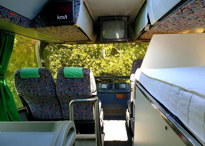 Hotel cápsula Kapsuly Sypialne Autokar Singli, Par, Ciekawe Miejsce *